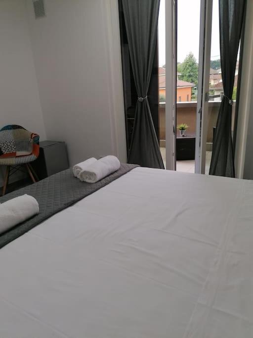 Suite Room Malpensa B&B Cardano Al Campo Exterior foto
